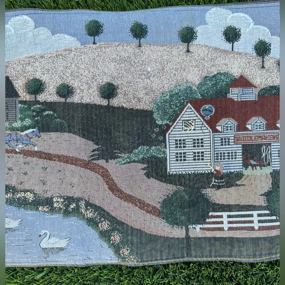 Counrtyside Table Runner‎ Horse Swan Farm 12” x 37”